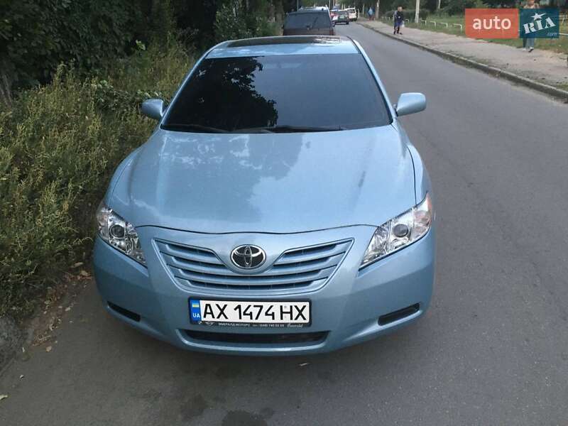 Седан Toyota Camry 2007 в Киеве