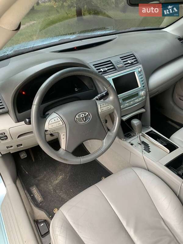 Седан Toyota Camry 2007 в Киеве