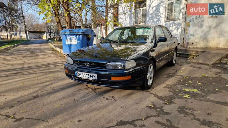 Седан Toyota Camry 1994 в Одесі