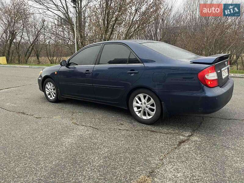 Седан Toyota Camry 2002 в Киеве
