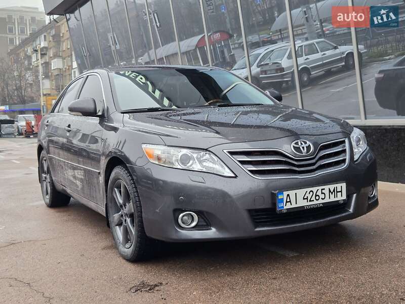 Toyota Camry 2010