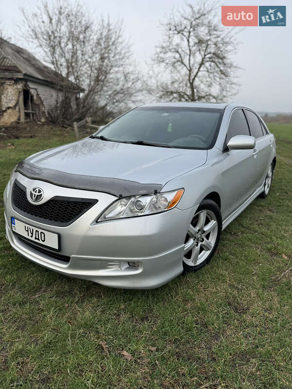 Седан Toyota Camry 2007 в Александровке