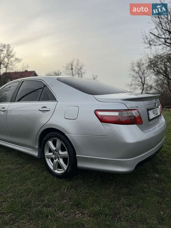 Седан Toyota Camry 2007 в Александровке