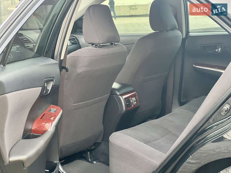 Седан Toyota Camry 2013 в Днепре