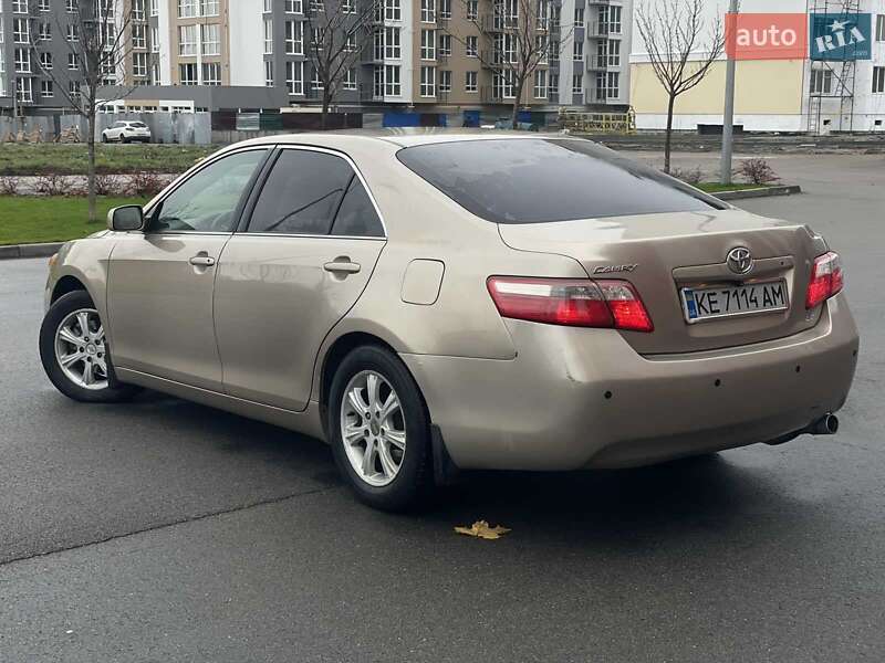 Седан Toyota Camry 2007 в Днепре