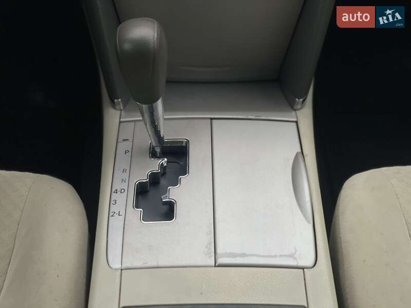 Седан Toyota Camry 2007 в Днепре