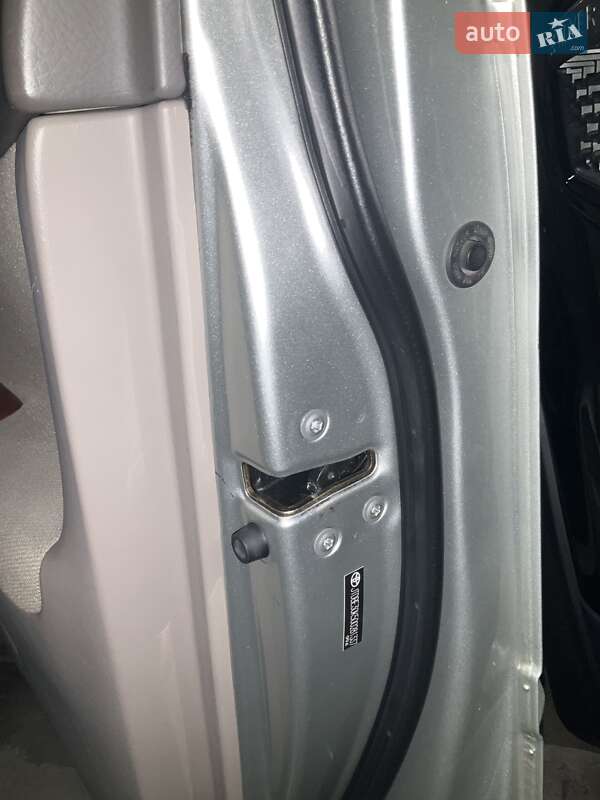 Седан Toyota Camry 2004 в Днепре фото 20 Седан Toyota Camry 2004 в Днепре