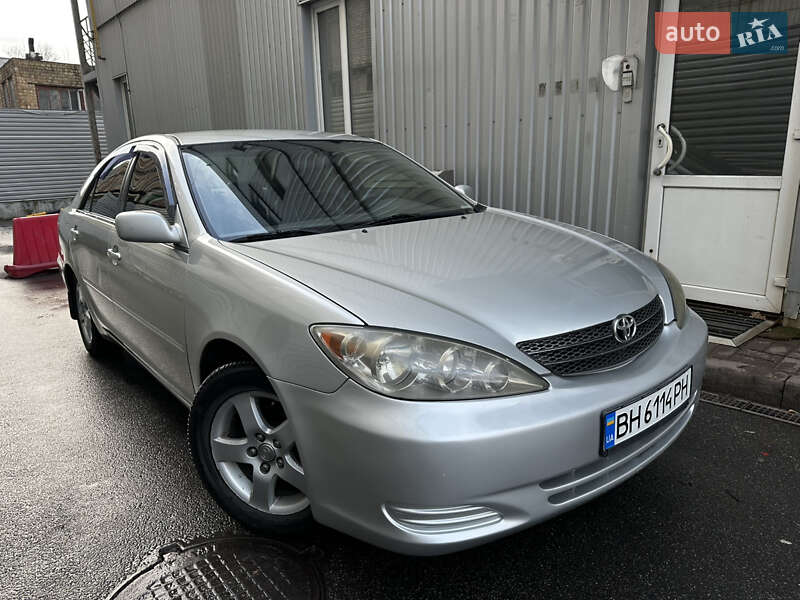 Toyota Camry 2004
