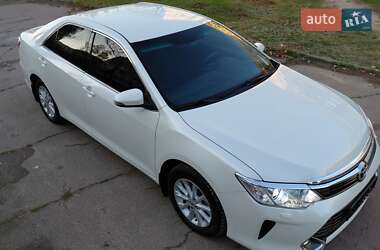 Седан Toyota Camry 2015 в Дніпрі