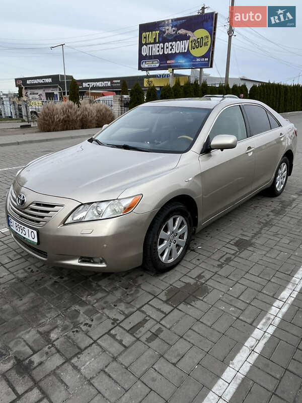 Седан Toyota Camry 2007 в Черкассах