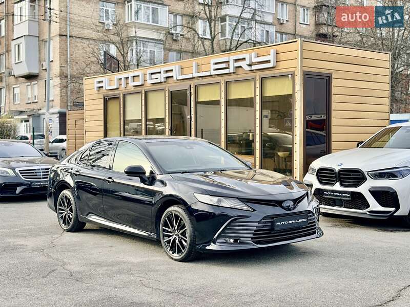 Toyota Camry 2023