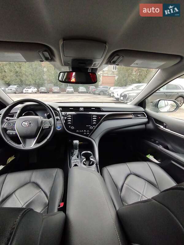 Седан Toyota Camry 2018 в Киеве фото 6 Седан Toyota Camry 2018 в Киеве
