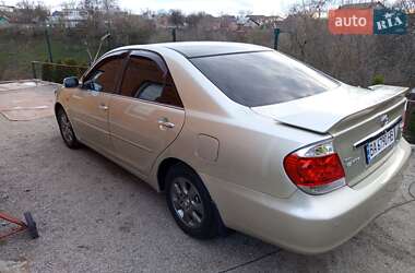 Седан Toyota Camry 2005 в Кропивницком