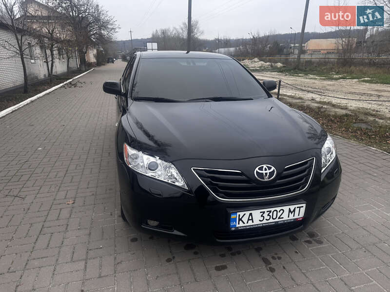 Седан Toyota Camry 2008 в Обухове