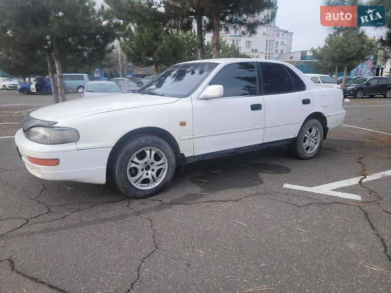 Седан Toyota Camry 1992 в Одессе
