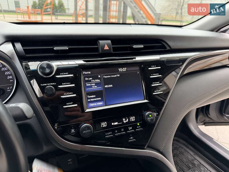Седан Toyota Camry 2020 в Киеве