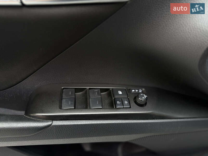 Седан Toyota Camry 2021 в Староконстантинове фото 12 Седан Toyota Camry 2021 в Староконстантинове