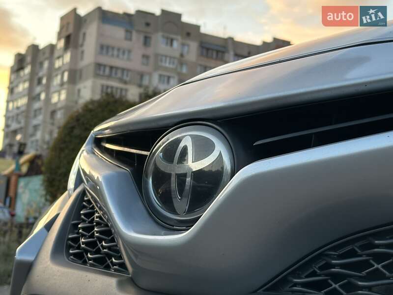 Седан Toyota Camry 2018 в Одессе