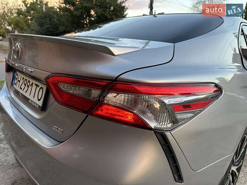 Седан Toyota Camry 2018 в Одессе