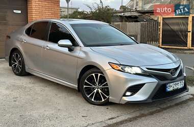 Седан Toyota Camry 2018 в Одессе