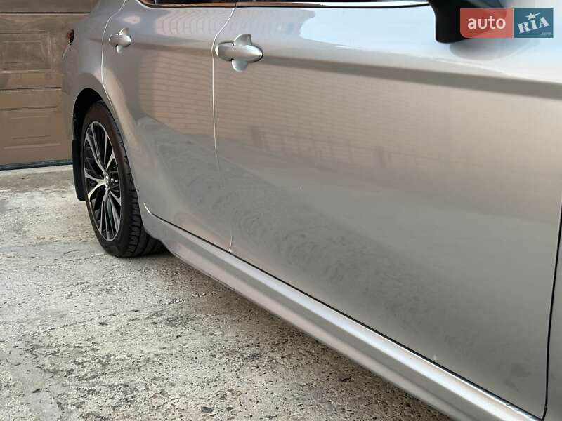 Седан Toyota Camry 2018 в Одессе