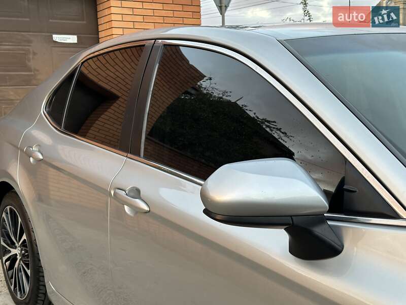 Седан Toyota Camry 2018 в Одессе