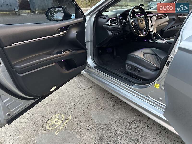 Седан Toyota Camry 2018 в Одессе