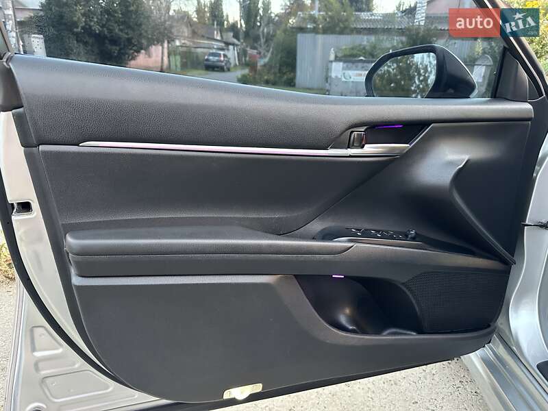 Седан Toyota Camry 2018 в Одессе