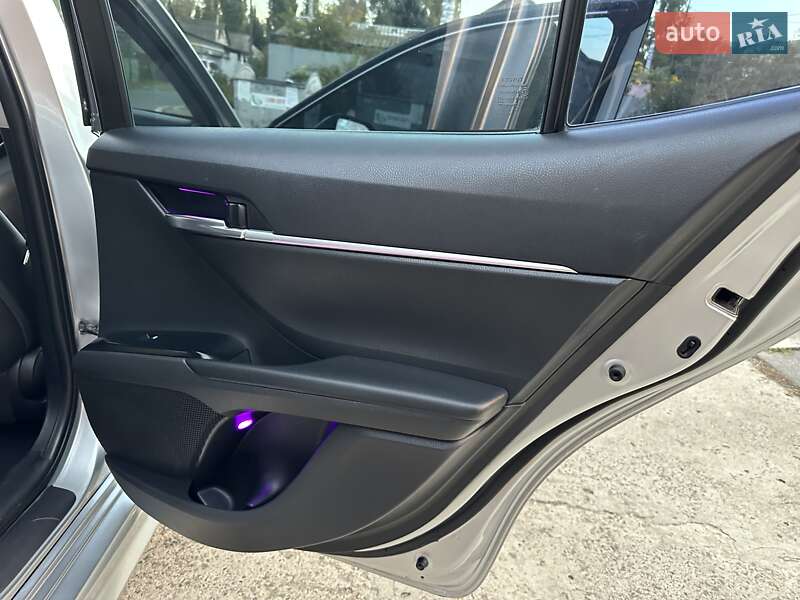 Седан Toyota Camry 2018 в Одессе