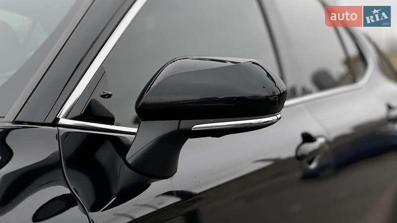 Седан Toyota Camry 2021 в Киеве