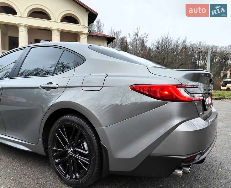 Седан Toyota Camry 2024 в Киеве