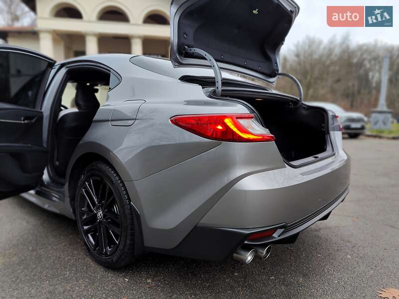 Седан Toyota Camry 2024 в Киеве