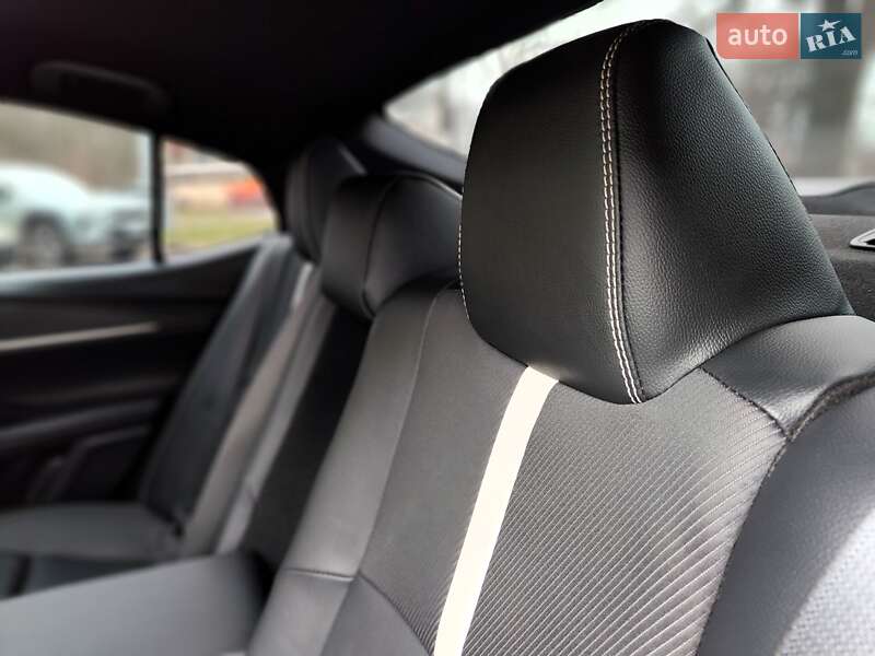 Седан Toyota Camry 2024 в Киеве