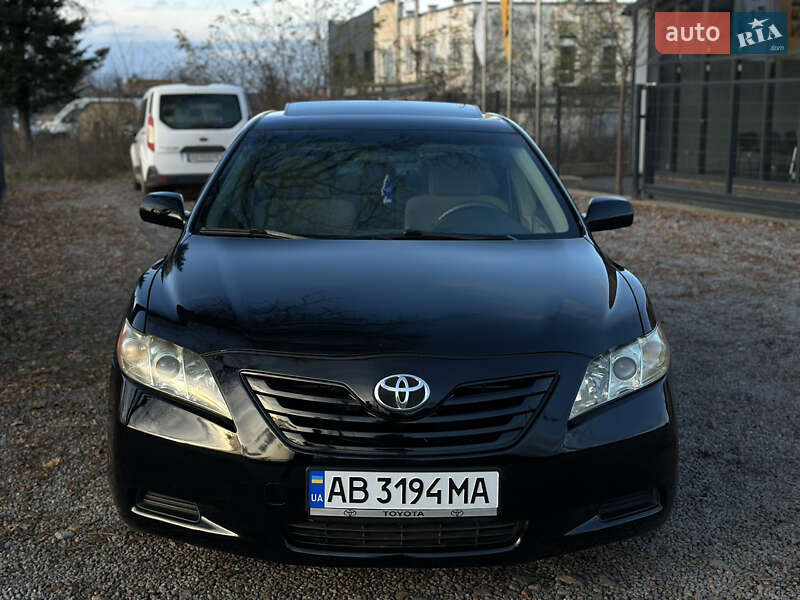 Седан Toyota Camry 2007 в Виннице