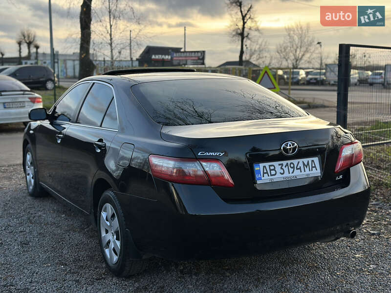 Седан Toyota Camry 2007 в Виннице