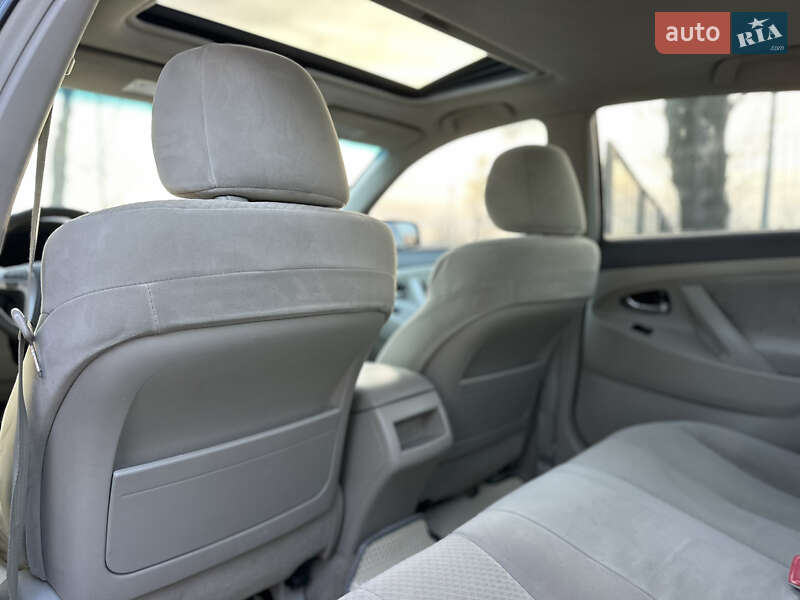 Седан Toyota Camry 2007 в Виннице