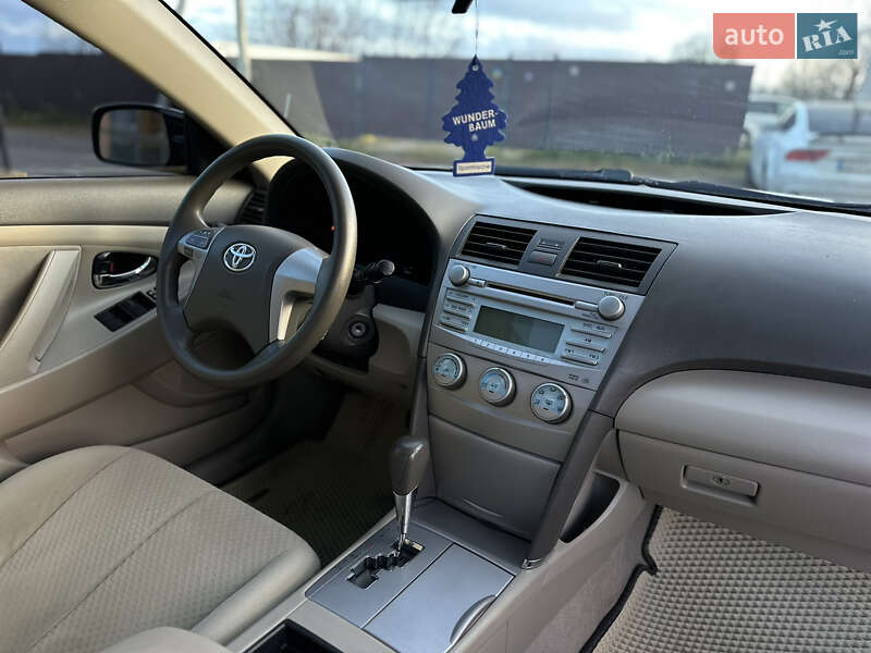 Седан Toyota Camry 2007 в Виннице