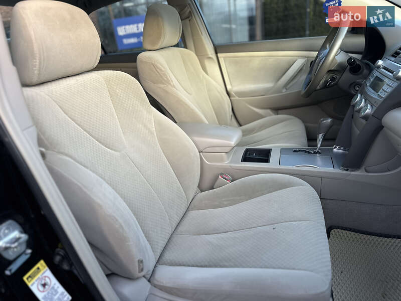Седан Toyota Camry 2007 в Виннице