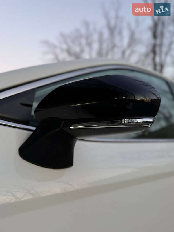 Седан Toyota Camry 2020 в Киеве