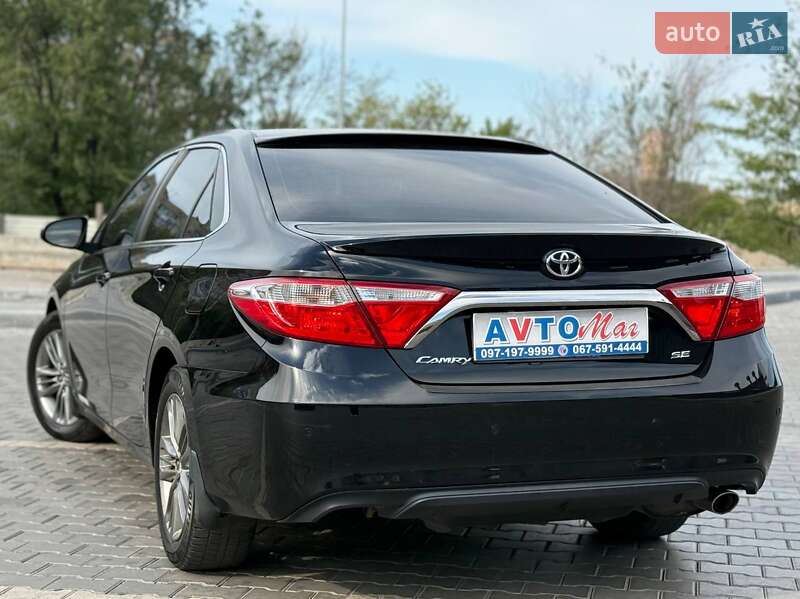 Седан Toyota Camry 2016 в Кривом Роге
