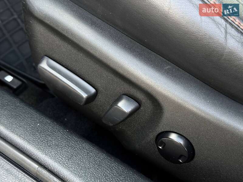 Седан Toyota Camry 2016 в Кривом Роге