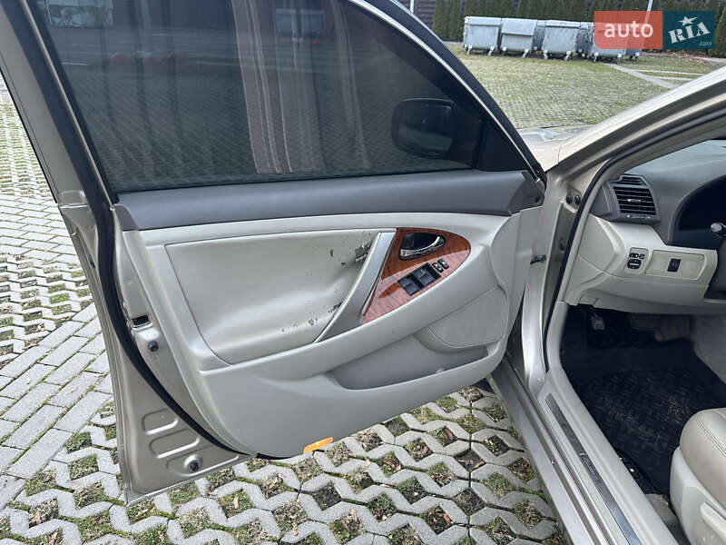 Седан Toyota Camry 2008 в Харькове