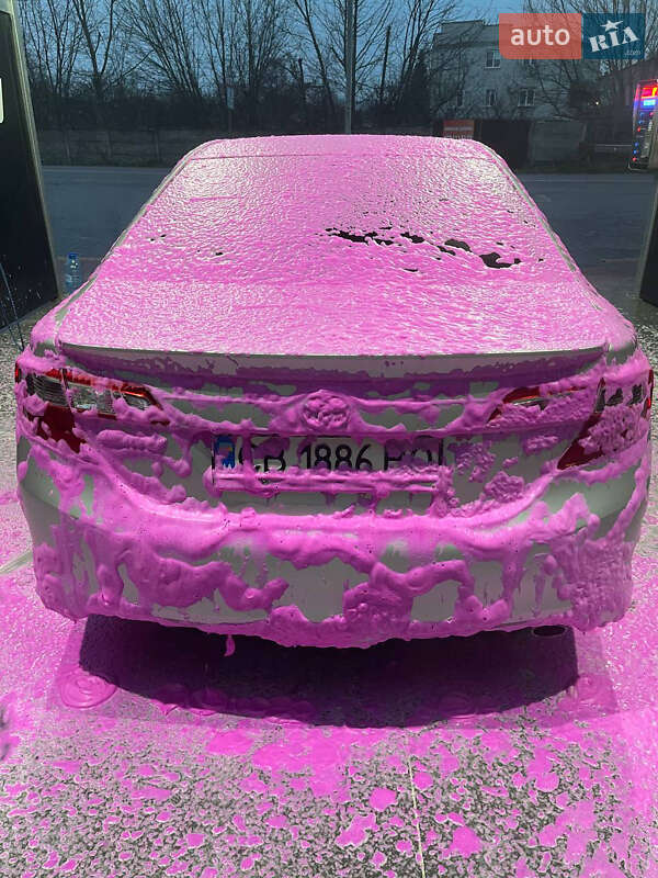 Седан Toyota Camry 2013 в Киеве