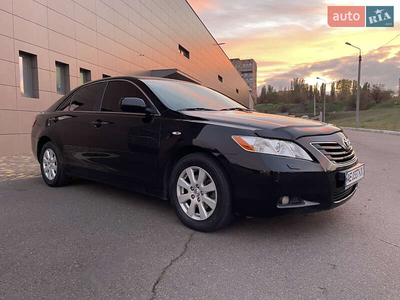Седан Toyota Camry 2007 в Кривому Розі