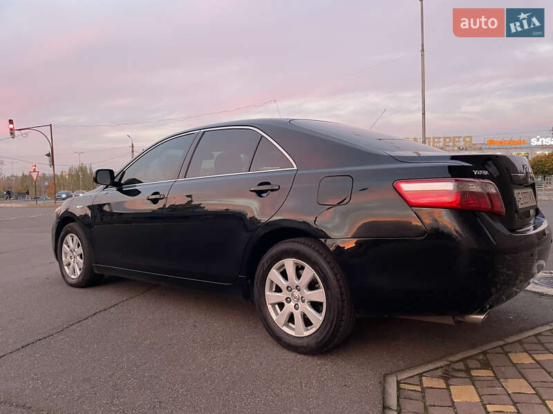 Седан Toyota Camry 2007 в Кривому Розі