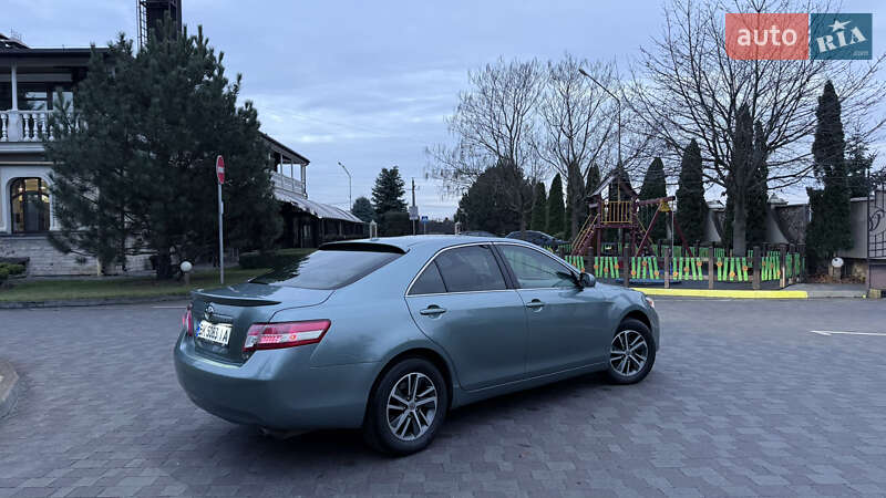 Седан Toyota Camry 2010 в Владимирце