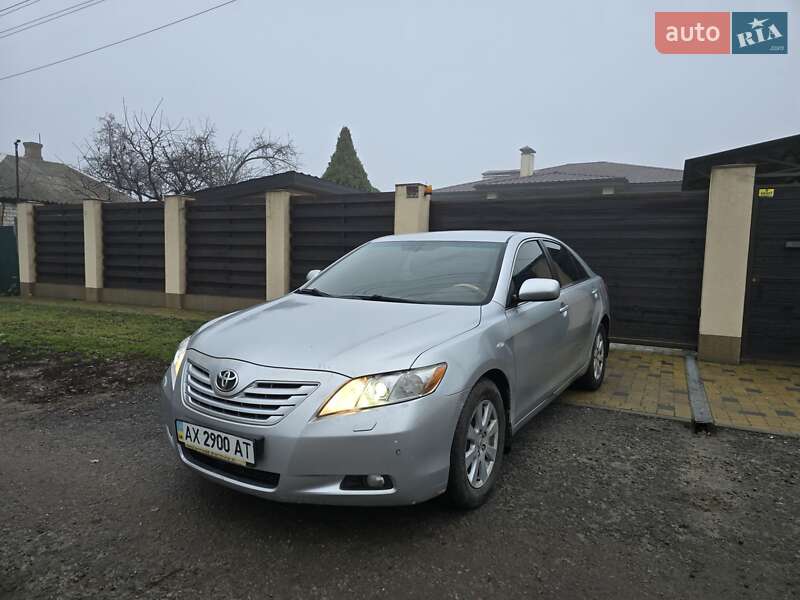 Седан Toyota Camry 2007 в Харькове