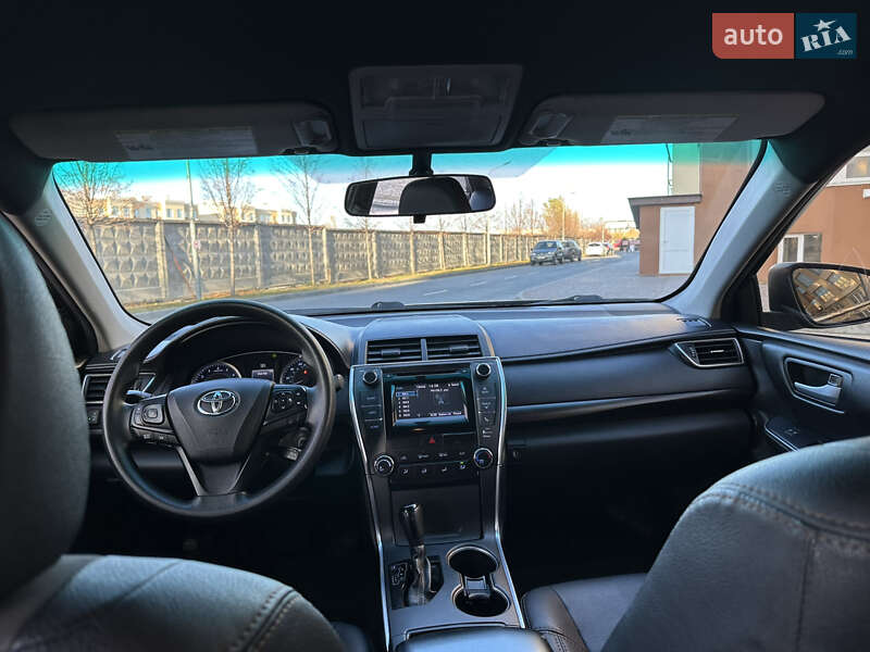 Седан Toyota Camry 2014 в Киеве