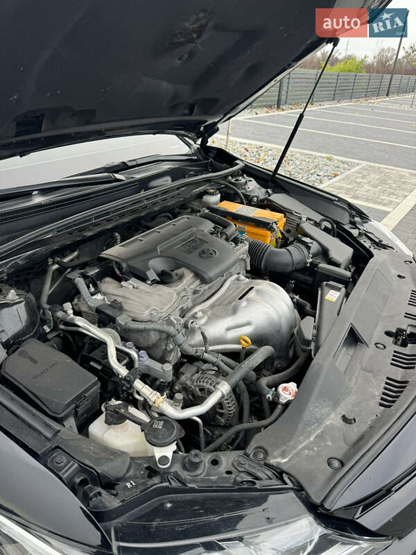 Седан Toyota Camry 2020 в Мукачево