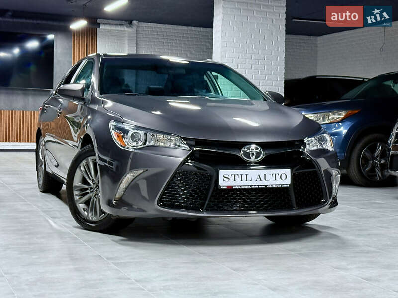 Седан Toyota Camry 2016 в Одессе